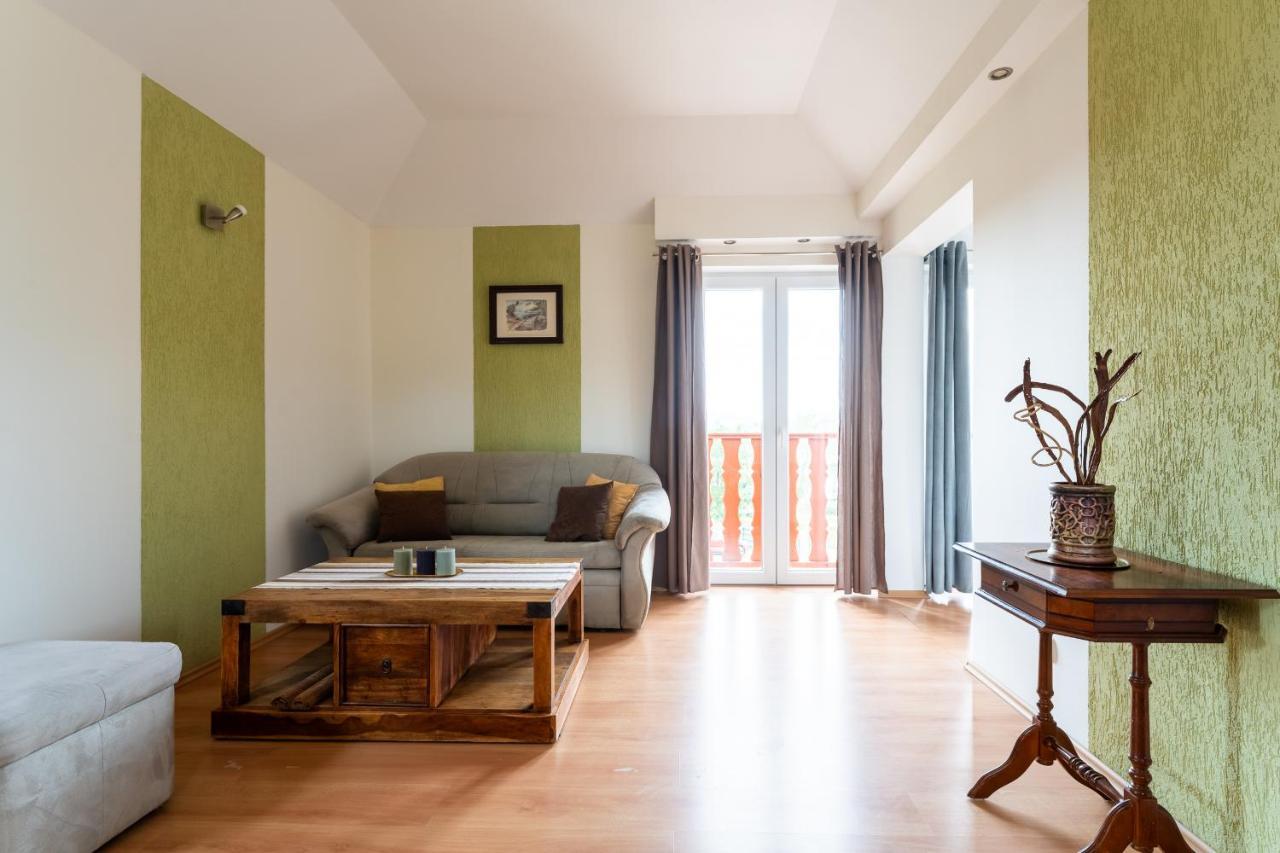 Apartament Green Hill Z Balkonem I Widokiem Na Karkonosze - Space Apart Jelenia Góra Zewnętrze zdjęcie